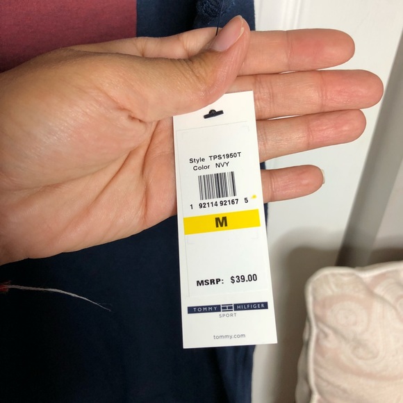 🆕NWT Tommy Sport Navy w/Faded logo Sleeveless top - Picture 6 of 8